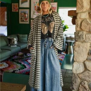 Three Bird Nest Endless Love Cardigan